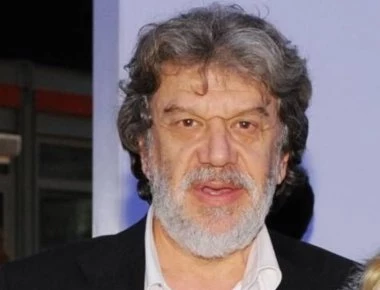 Γιάννης Βούρος: Ξεσπά κατά όσων ανεβάζουν τις ηλιοκαμένες κ... τους στα social media